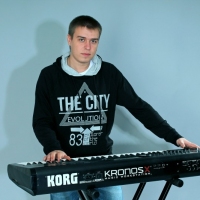 Илья Мелкозёров – клавишные