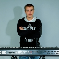Илья Мелкозёров – клавишные
